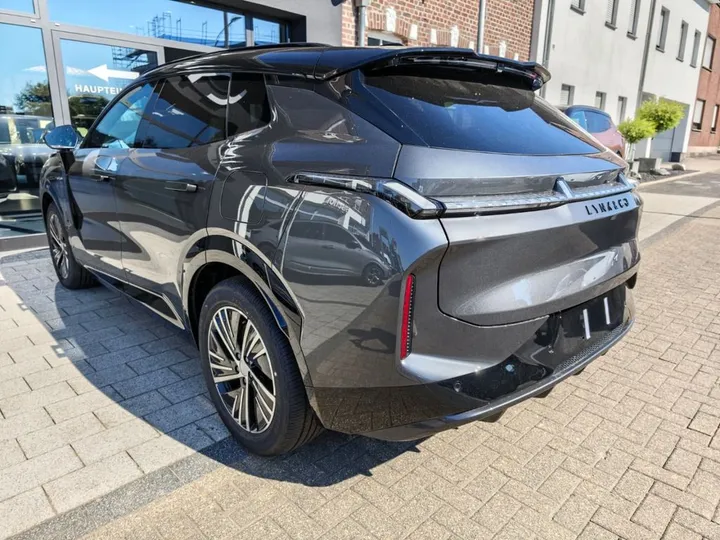 Lynk&Co 08