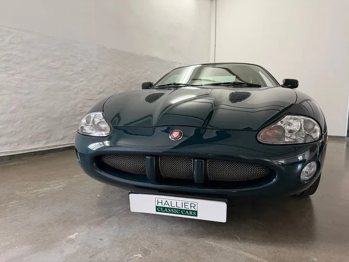 Jaguar XKR