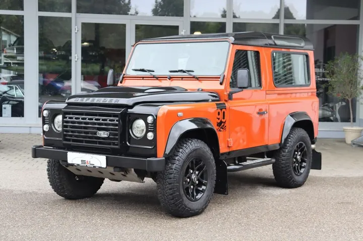 Land Rover Defender