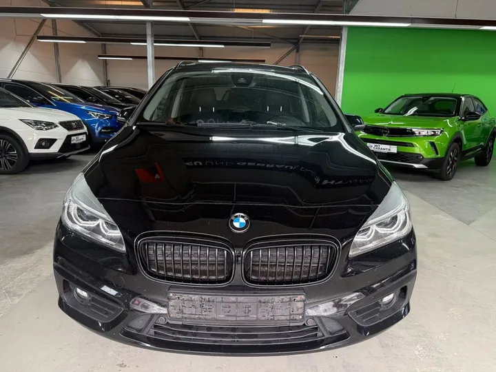 BMW 218