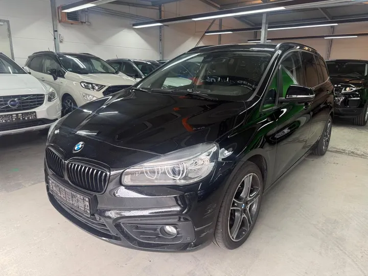 BMW 218