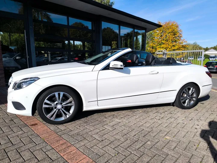 Mercedes-Benz E 200