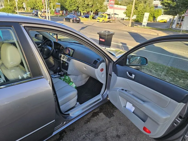 Hyundai SONATA