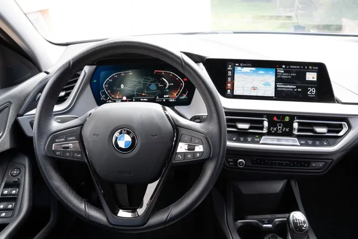 BMW 118