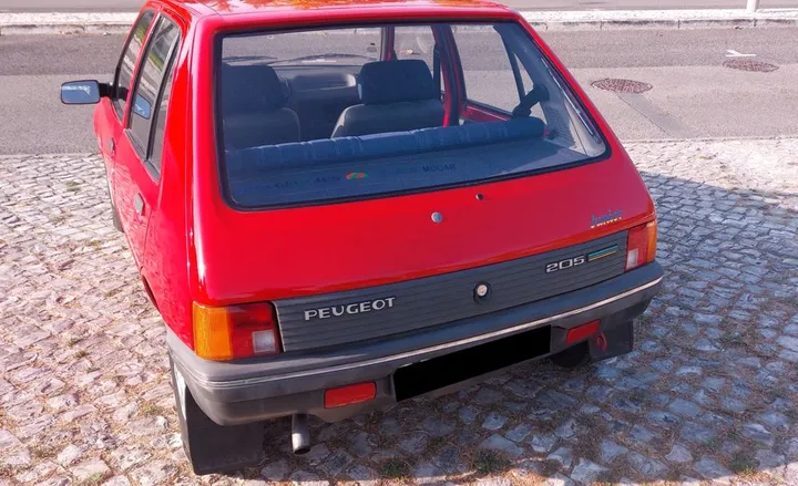 Peugeot 205