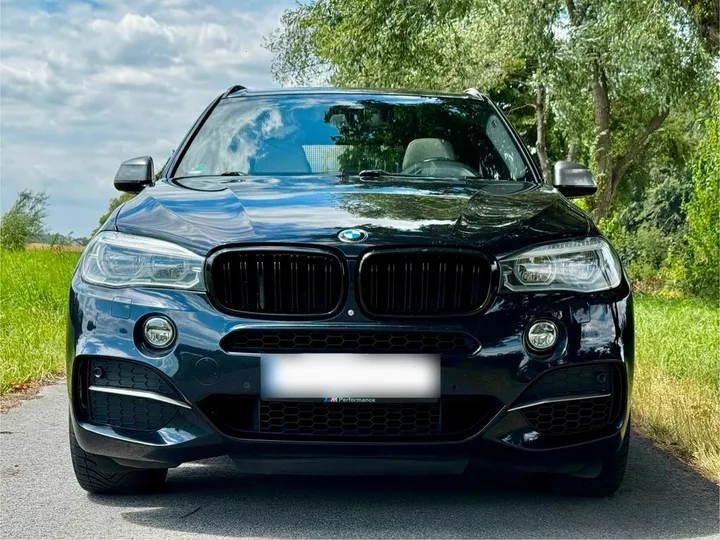 BMW X5 M50