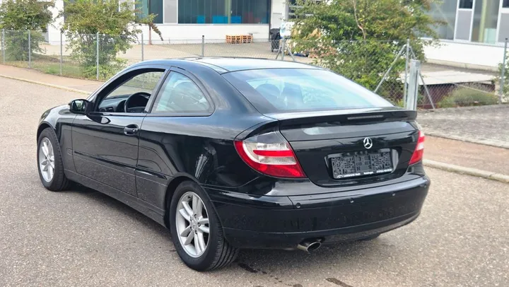 Mercedes-Benz C 200