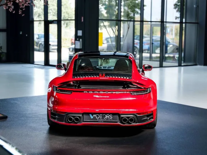 Porsche 992