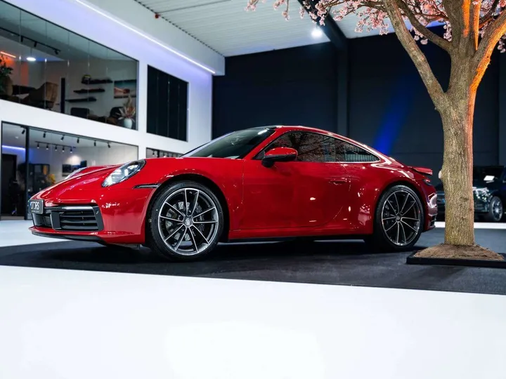 Porsche 992