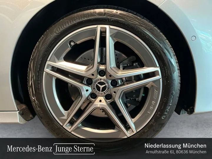 Mercedes-Benz A 220