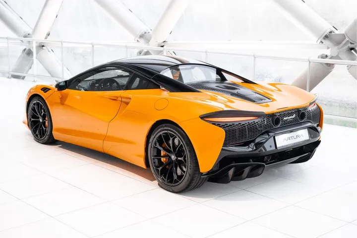 McLaren Artura