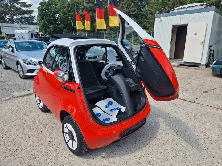 Microlino Pioneer