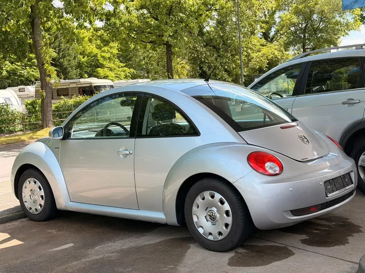 Volkswagen New Beetle