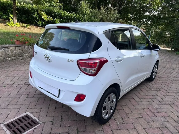 Hyundai i10