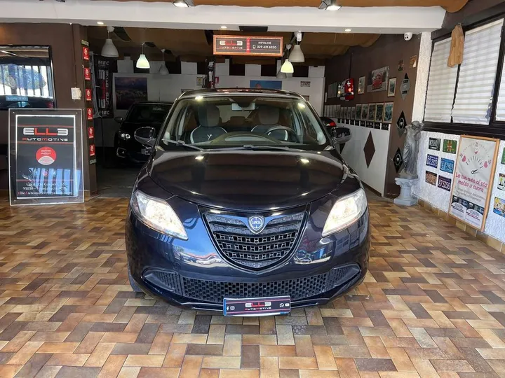 Lancia Ypsilon
