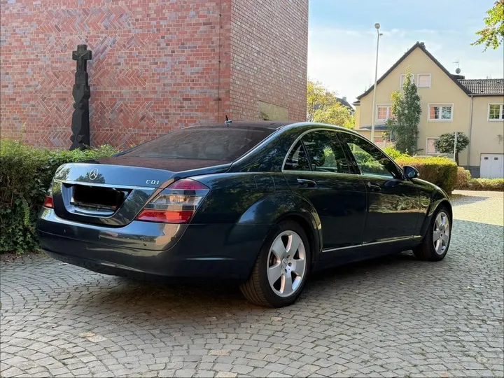 Mercedes-Benz S 320