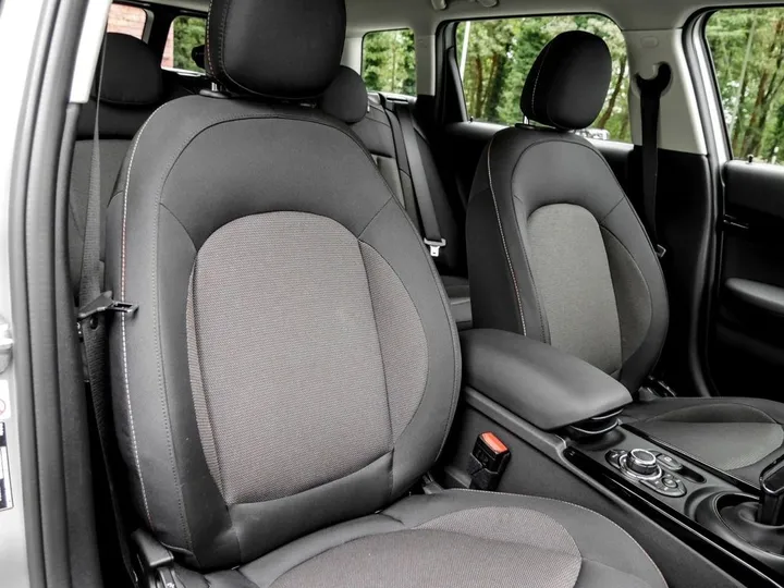 MINI Cooper Clubman