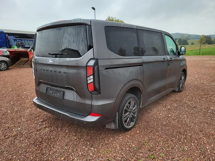 Ford Tourneo Custom