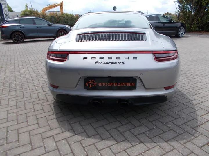 Porsche 991