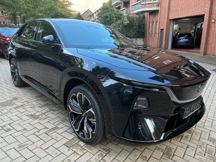 Mazda CX-6e