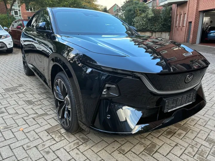 Mazda CX-6e