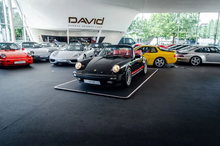 Porsche 911