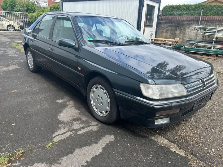 Peugeot 605