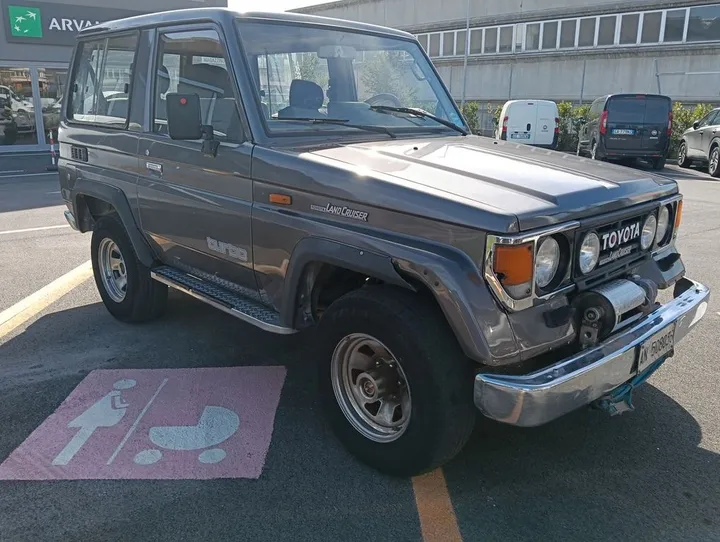 Toyota Land Cruiser