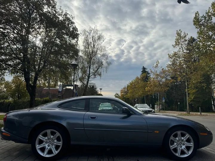 Jaguar XK8