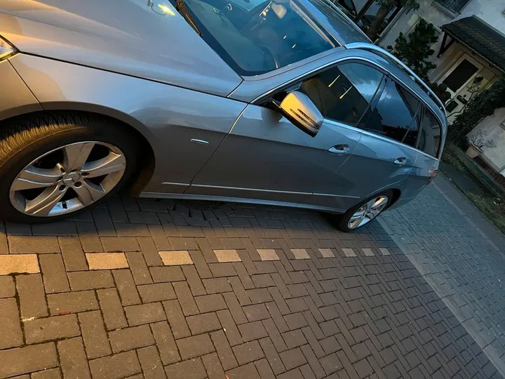 Mercedes-Benz E 250