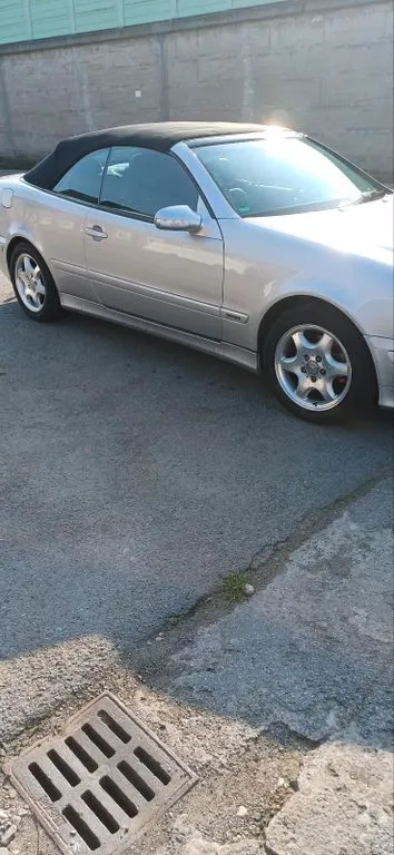 Mercedes-Benz CLK 320