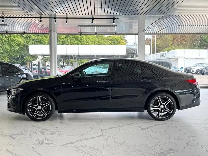 Mercedes-Benz CLA 250