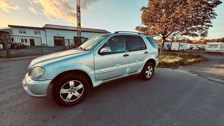 Mercedes-Benz ML 270