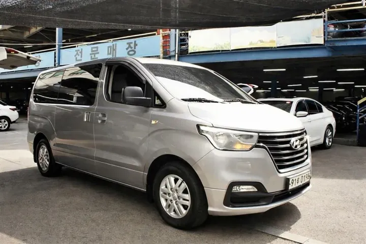 Hyundai Starex