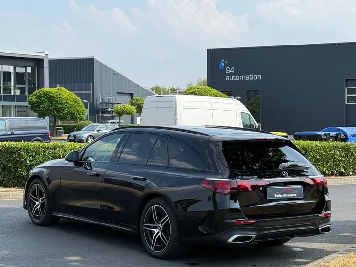 Mercedes-Benz E 300