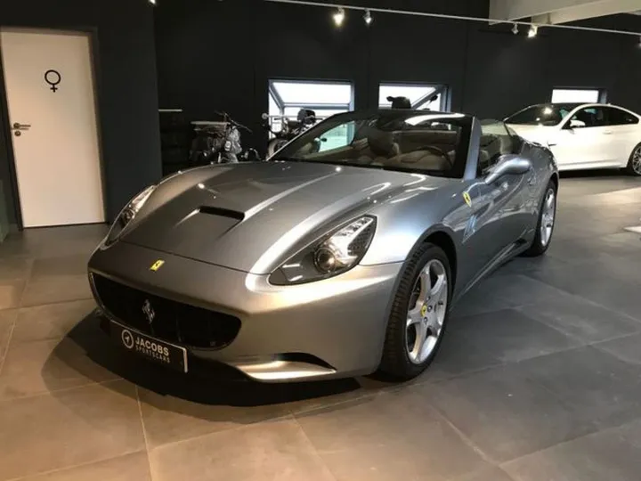 Ferrari California