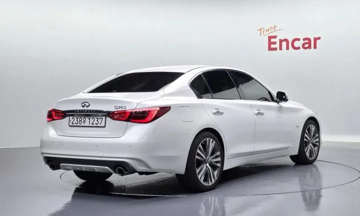 Infiniti Q50