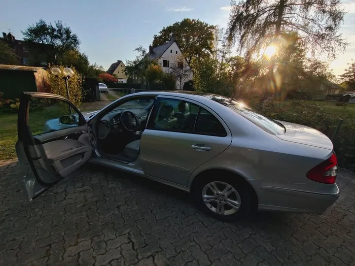 Mercedes-Benz E 320
