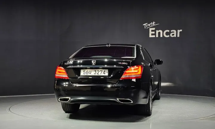 Hyundai Equus