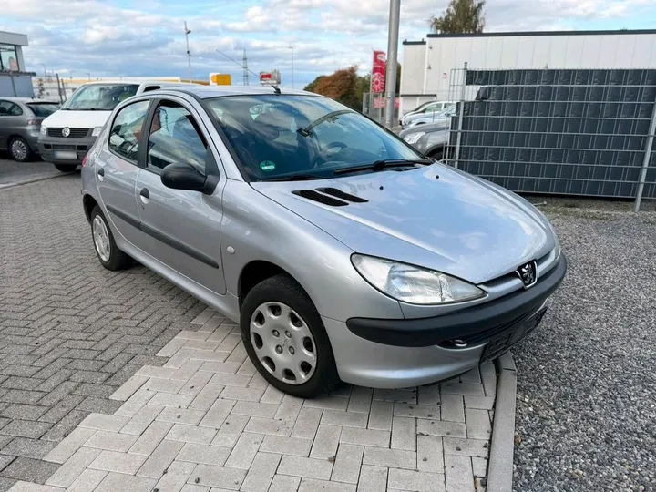 Peugeot 206