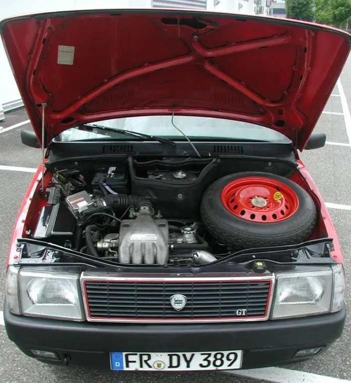 Lancia Ypsilon