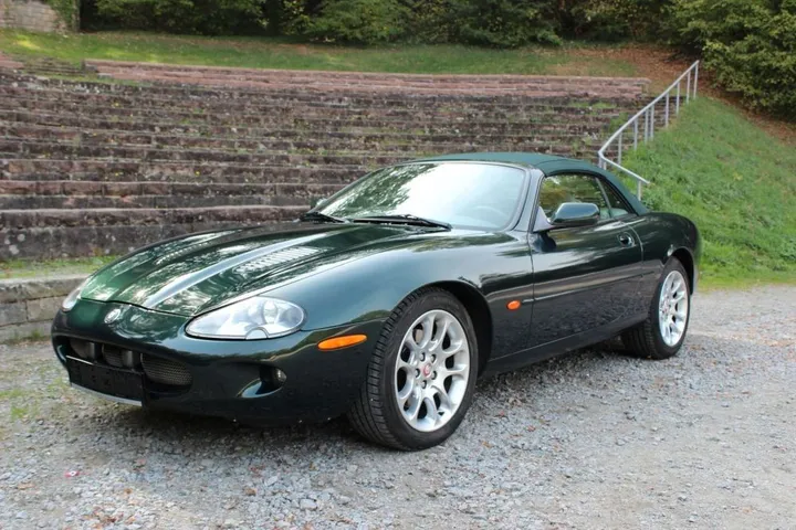 Jaguar XKR