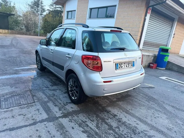 Suzuki SX4