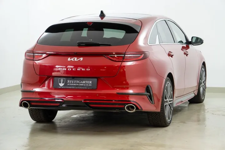 Kia pro cee'd / ProCeed