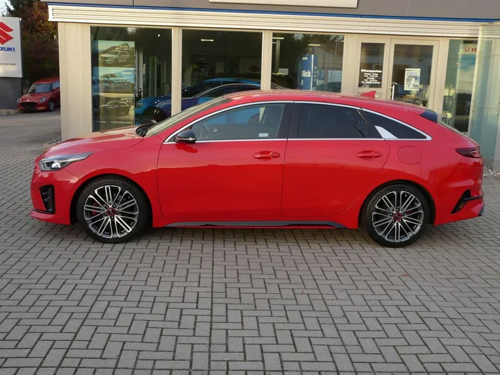 Kia pro cee'd / ProCeed