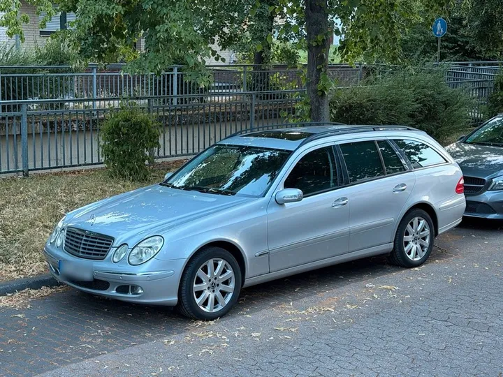 Mercedes-Benz E 280