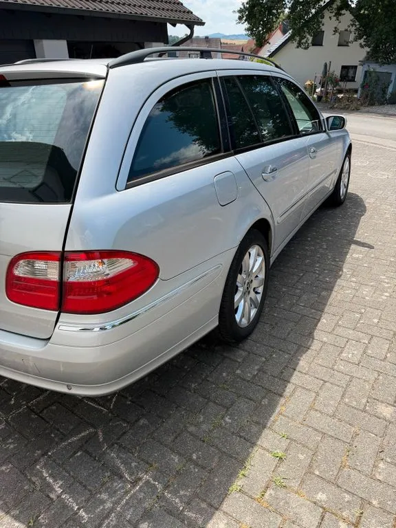 Mercedes-Benz E 280