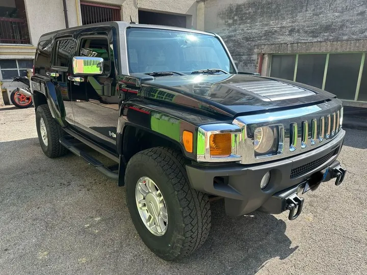 Hummer H3