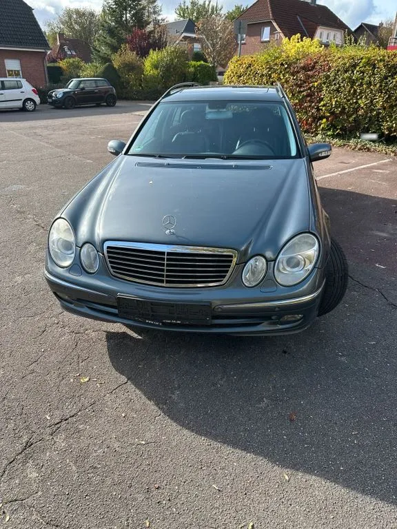 Mercedes-Benz E 320