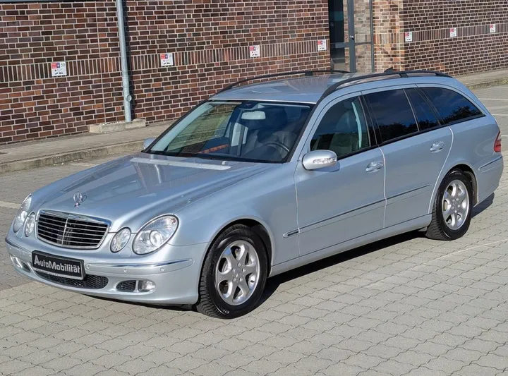 Mercedes-Benz E 320